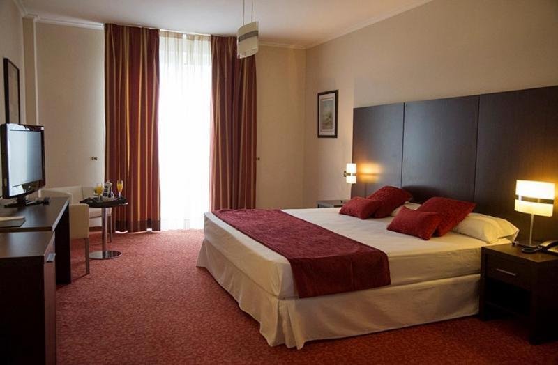 O Val Do Naseiro Hotel Viveiro Bilik gambar