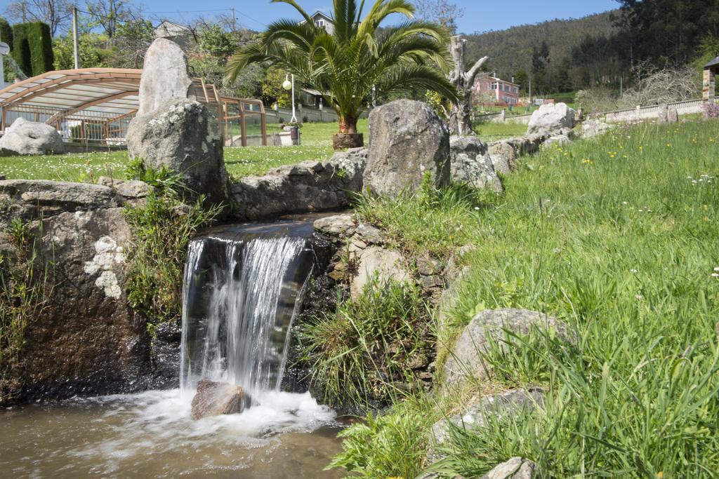 O Val Do Naseiro Hotel Viveiro Luaran gambar